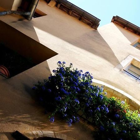 Appartement P2 De Charme - Centre-Ville نيم المظهر الخارجي الصورة