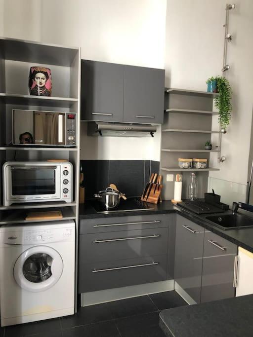 Appartement P2 De Charme - Centre-Ville نيم المظهر الخارجي الصورة